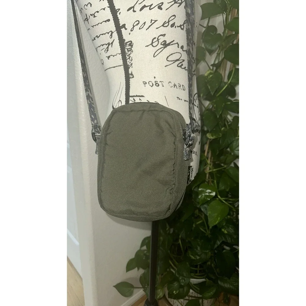 Crossbody‎
